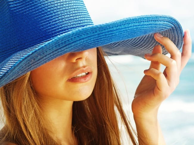 Giai đoạn đầu sau peel da rất mỏng manh và cần sự bảo vệ kỹ càng trước tác hại của ánh nắng mặt trời 
